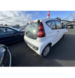 Feu arriere principal droit (feux) PEUGEOT 107 Photo n°10