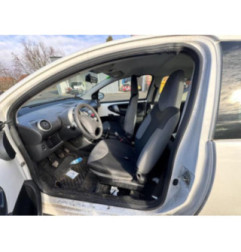 Feu arriere principal droit (feux) PEUGEOT 107 Photo n°13