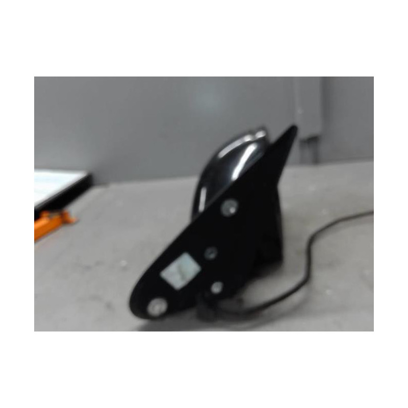 Retroviseur droit SKODA OCTAVIA 2