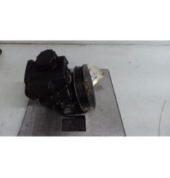 Pompe de direction MERCEDES VITO 639