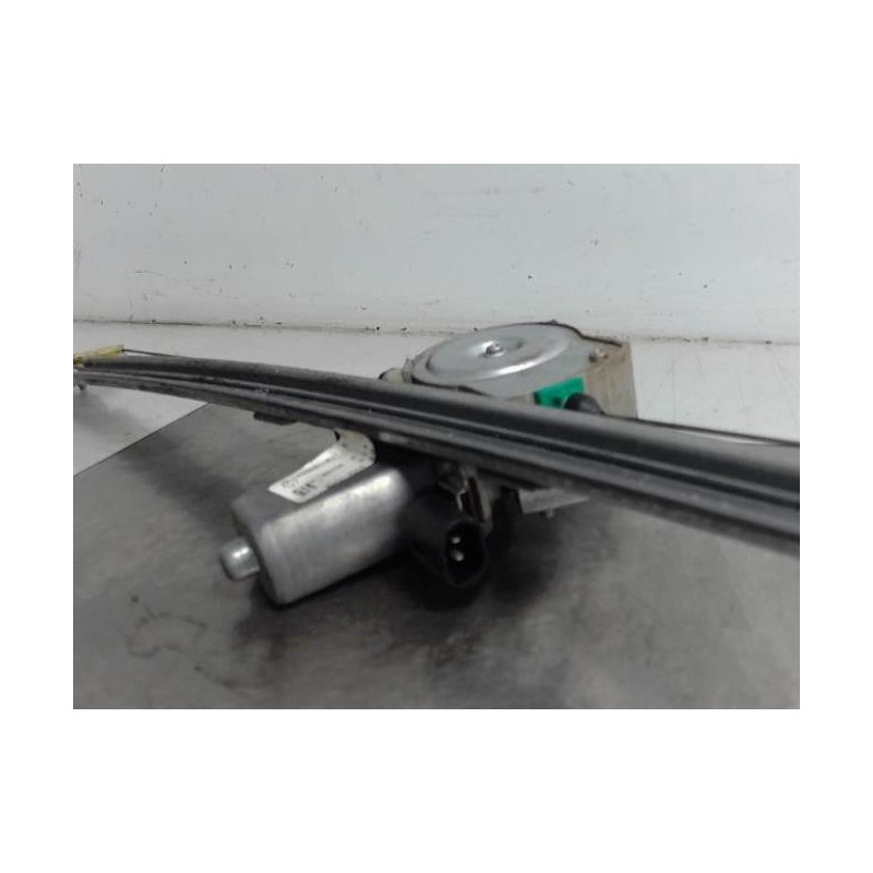 Moteur leve vitre avant droit OPEL VIVARO 1