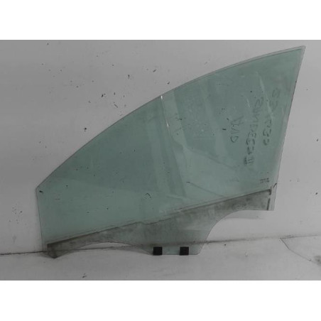 Vitre avant droit DACIA SANDERO 2