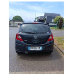 Feu arriere principal droit (feux) OPEL CORSA D Photo n°9