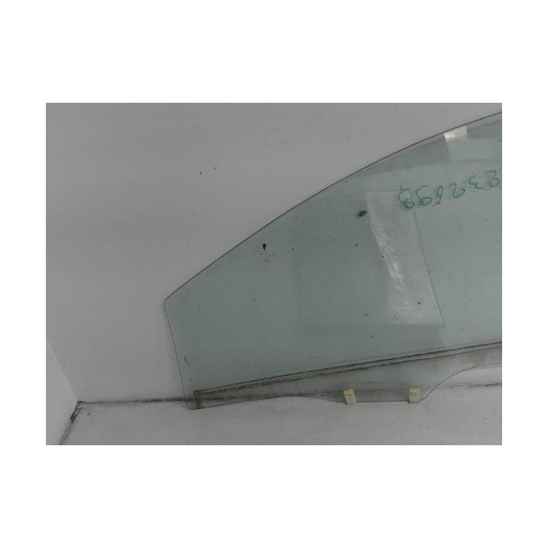 Vitre avant droit FORD KA+
