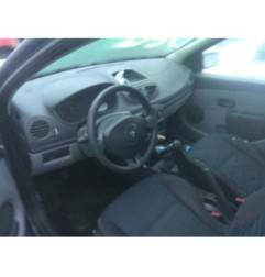 Aile avant gauche RENAULT CLIO 3 Photo n°8