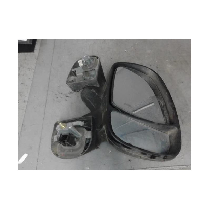 Retroviseur droit OPEL VIVARO 1