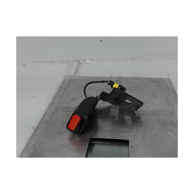 Attache ceinture arriere gauche CITROEN C4 2
