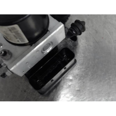 Bloc ABS (freins anti-blocage) VOLKSWAGEN JETTA 3 Photo n°1