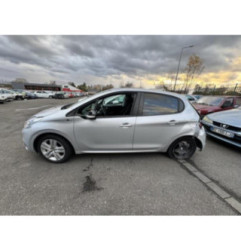 Crochet de remorquage PEUGEOT 208 1 Photo n°9