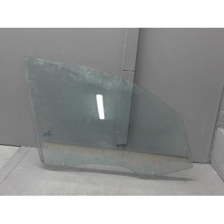 Vitre avant droit BMW SERIE 1 E87 Photo n°1