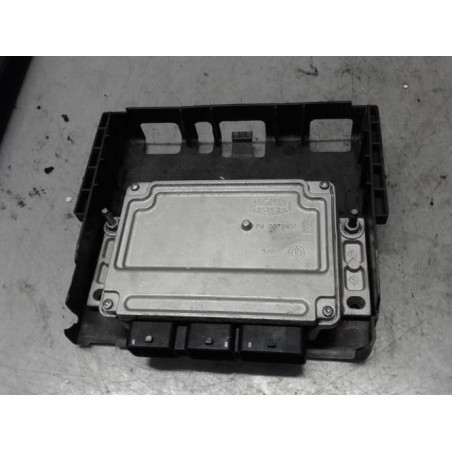 Calculateur moteur PEUGEOT 207