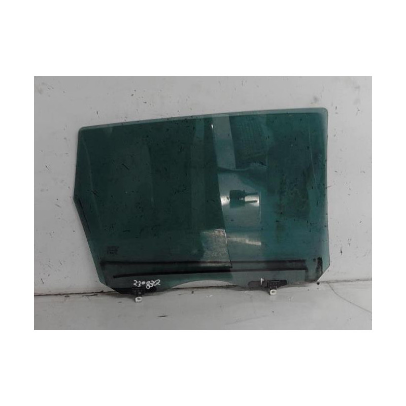 Vitre arriere gauche RENAULT SCENIC 3