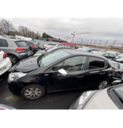 Attache ceinture avant gauche PEUGEOT 208 1 Photo n°11