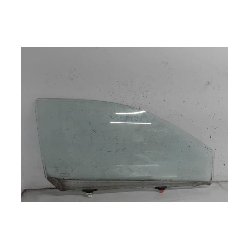 Vitre avant droit TOYOTA YARIS 1