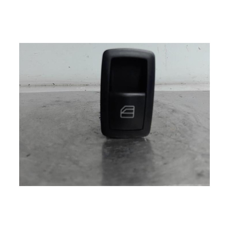 Interrupteur de leve vitre arriere gauche MERCEDES CLASSE A 169