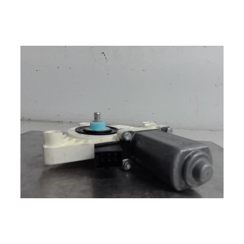 Moteur leve vitre arriere gauche MERCEDES CLASSE A 169