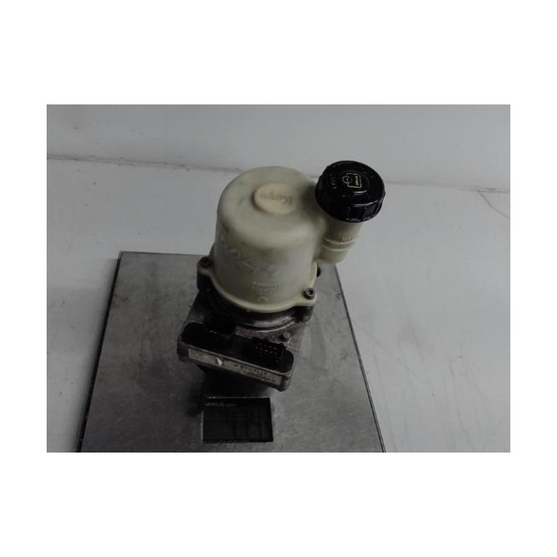 Pompe de direction DACIA SANDERO 1
