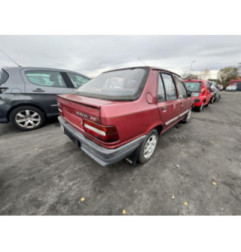 Calandre PEUGEOT 309 Photo n°19