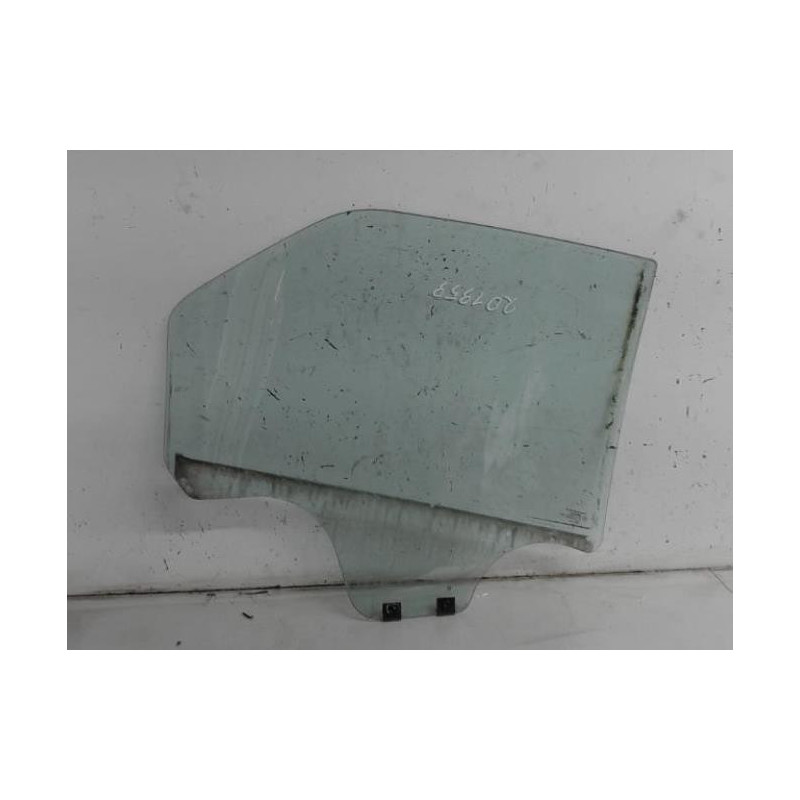 Vitre arriere gauche DACIA LOGAN 1