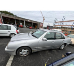 Feu arriere principal droit (feux) MERCEDES CLASSE E 210 Photo n°9