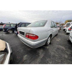 Feu arriere principal droit (feux) MERCEDES CLASSE E 210 Photo n°15