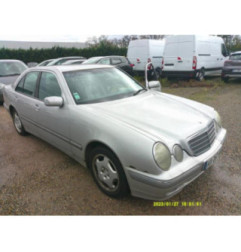 Feu arriere principal droit (feux) MERCEDES CLASSE E 210 Photo n°18