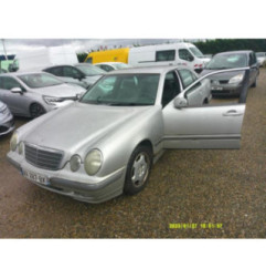 Feu arriere principal droit (feux) MERCEDES CLASSE E 210 Photo n°19