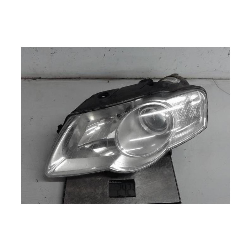 Optique avant principal gauche (feux)(phare) VOLKSWAGEN PASSAT 5