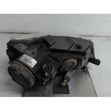 Optique avant principal gauche (feux)(phare) VOLKSWAGEN PASSAT 5