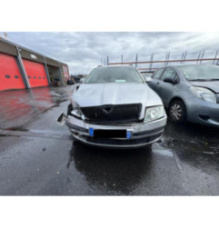 Bloc ABS (freins anti-blocage) SKODA OCTAVIA 2 Photo n°9