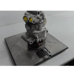 Compresseur clim NISSAN NV250 Photo n°1