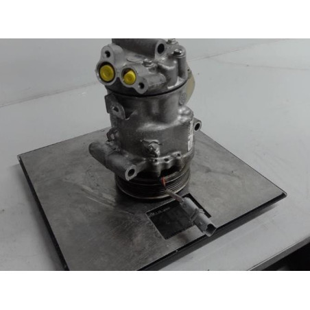 Compresseur clim NISSAN NV250 Photo n°1