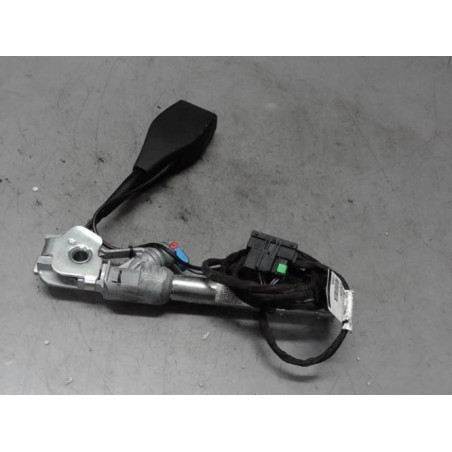 Attache ceinture avant gauche NISSAN NV250 Photo n°1