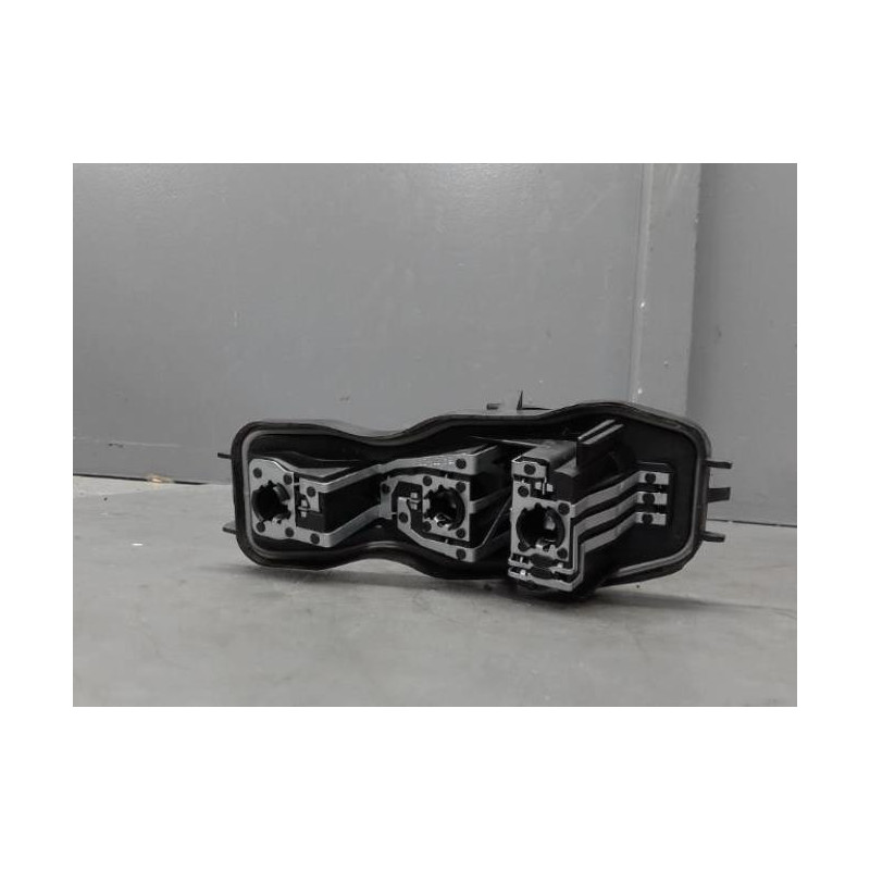 Platine feu arriere droit RENAULT SCENIC 2