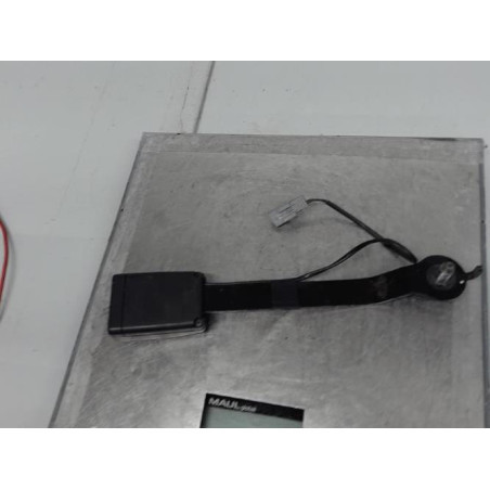 Attache ceinture avant droit RENAULT CLIO 4 Photo n°1