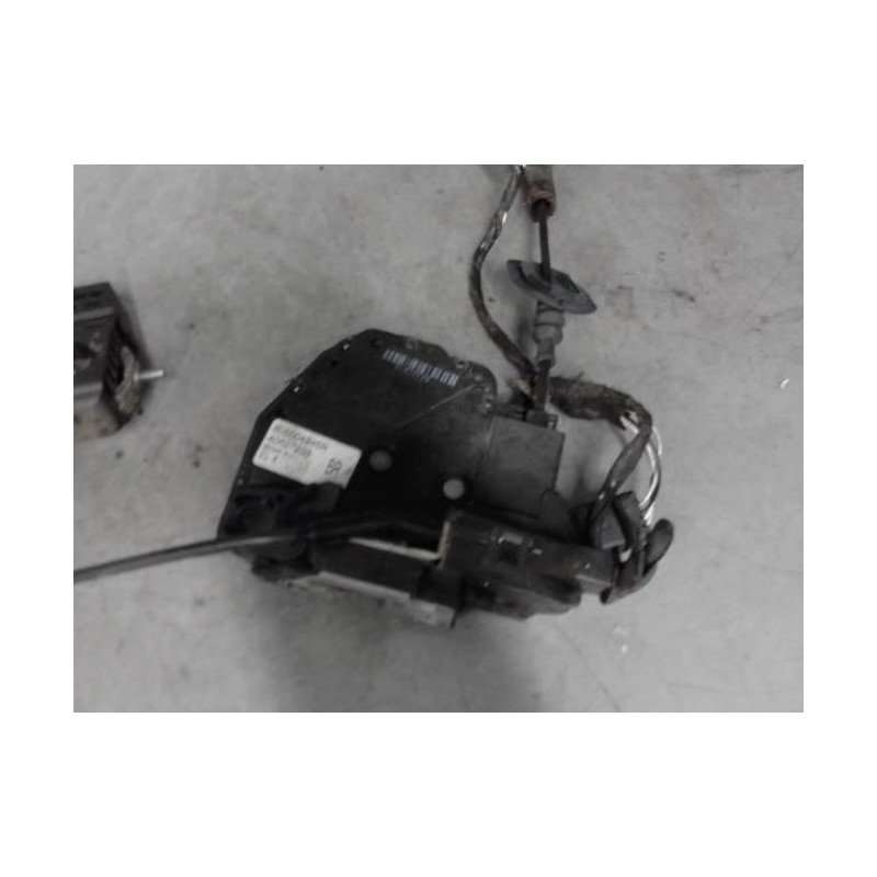 Serrure avant droit RENAULT CLIO 4