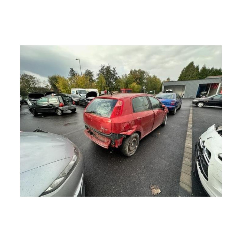 Porte avant droit FIAT GRANDE PUNTO