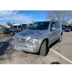 Malle/Hayon arriere MERCEDES CLASSE M 163 Photo n°15