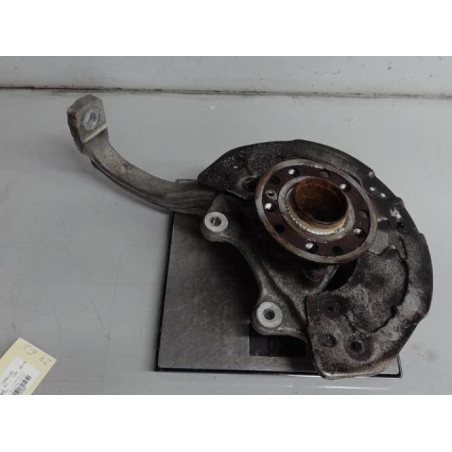 Moyeu avant droit MERCEDES CLASSE C 205 Photo n°1