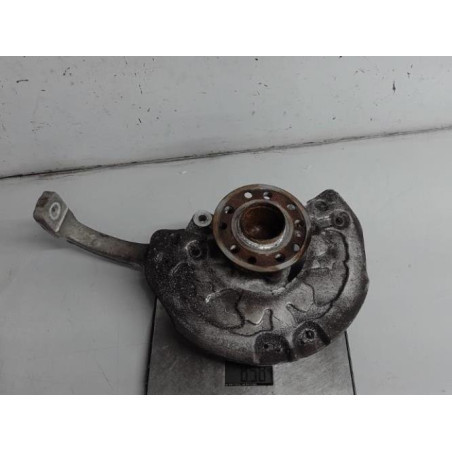 Moyeu avant gauche MERCEDES CLASSE C 205 Photo n°1