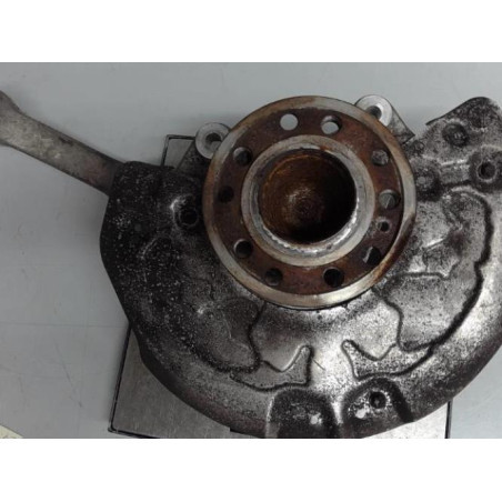 Moyeu avant gauche MERCEDES CLASSE C 205