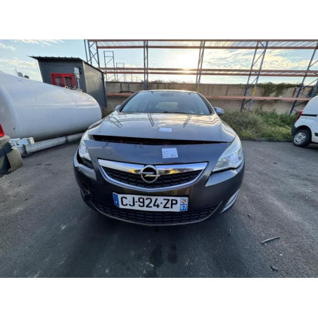Malle/Hayon arriere OPEL ASTRA J
