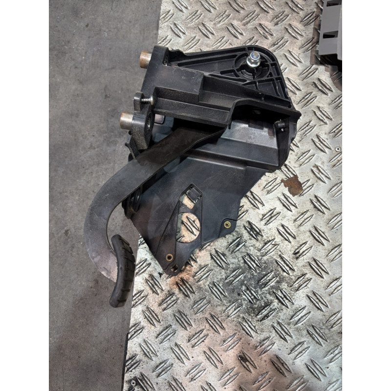 Pedale de frein RENAULT MASTER 3