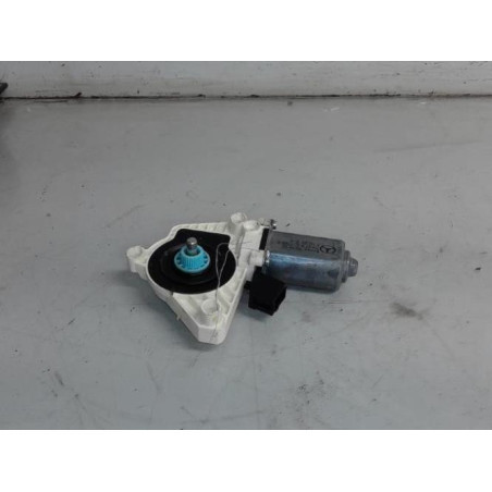 Moteur leve vitre arriere gauche MERCEDES CLASSE B 245 Photo n°1