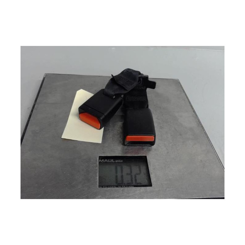 Attache ceinture arriere droit NISSAN JUKE 1