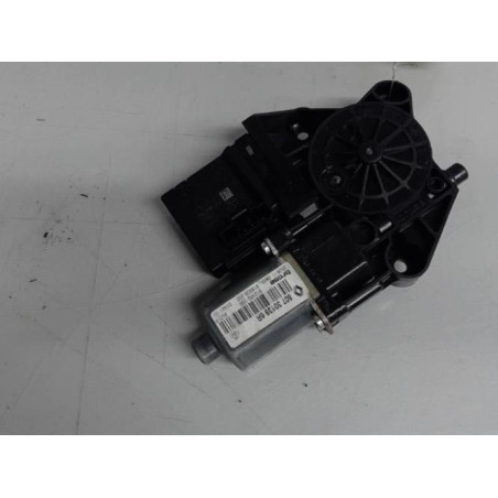 Moteur leve vitre avant droit RENAULT MEGANE 3 Photo n°1