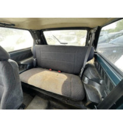 Attache ceinture avant droit LADA NIVA Photo n°16