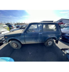 Attache ceinture avant gauche LADA NIVA Photo n°11