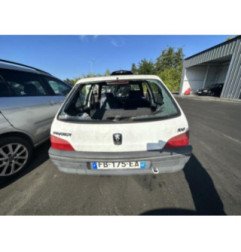 Feu arriere principal droit (feux) PEUGEOT 106 Photo n°18