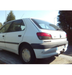 Retroviseur droit PEUGEOT 306 Photo n°9